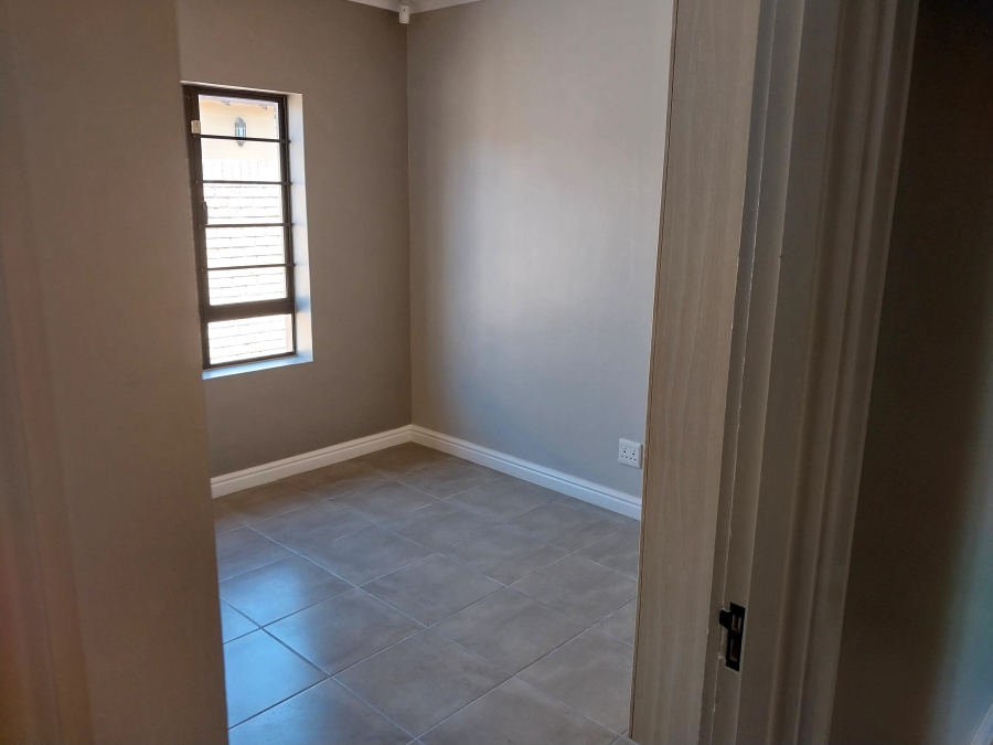 3 Bedroom Property for Sale in Summerstrand Eastern Cape